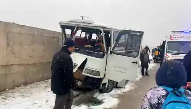 Elazığ'da Minibüs Kazası: 6 Yaralı