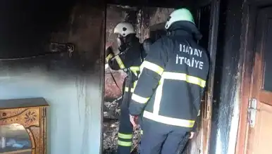Kırıkhan'da Ev Yandı, Kullanılmaz Hale Geldi